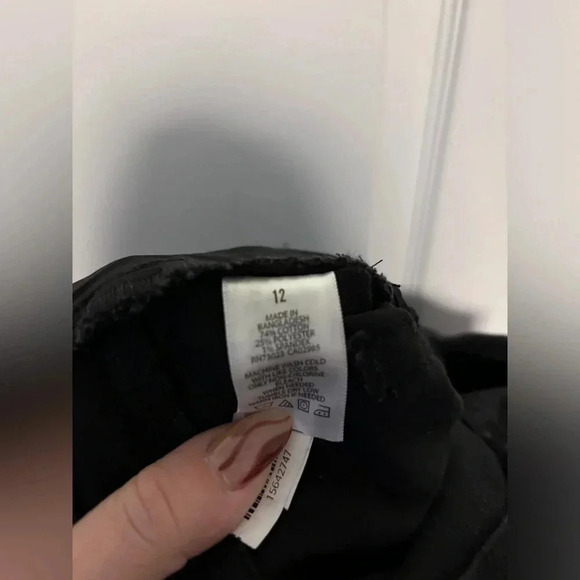 Aeropostale | Black Distressed High Rise  Curvy Jegging | Size 12 - Picture 5 of 5